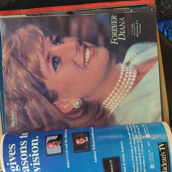 Princess  Diana Commemorative Magazine - Picture 3 of 4